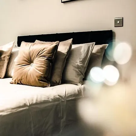 Bv Cosy Basement At Conditioning House Apartment *