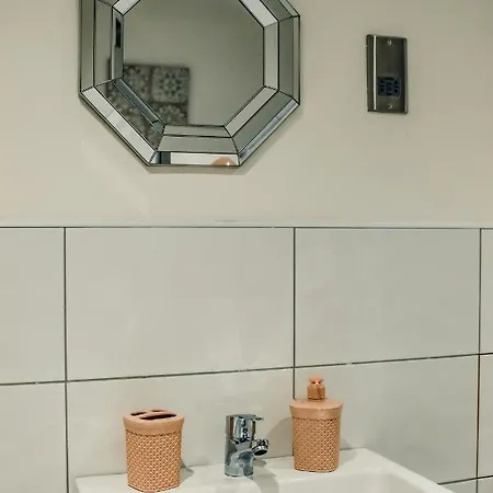 Appartement Bv Cosy Basement At Conditioning House *