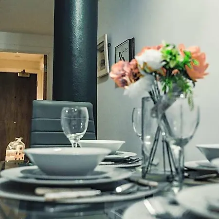 Apartment Bv Cosy Basement At Conditioning House Bradford (West Yorkshire)