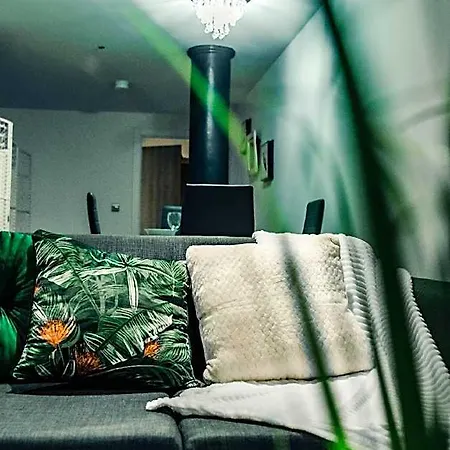 Bv Cosy Basement At Conditioning House 아파트 브래드퍼드
