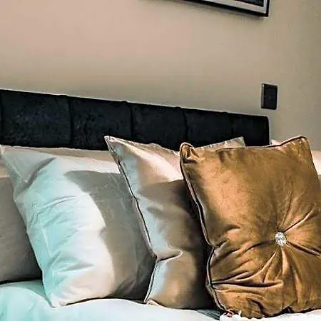 Bv Cosy Basement At Conditioning House Apartment *