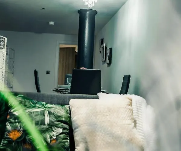 Bv Cosy Basement At Conditioning House