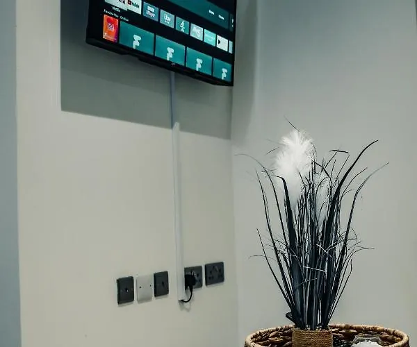 Bv Cosy Basement At Conditioning House