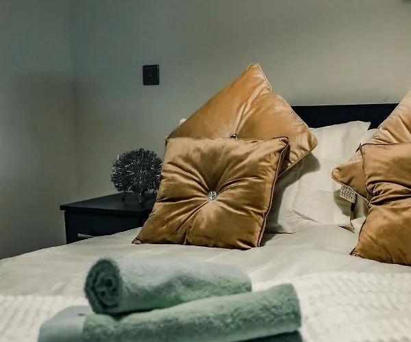 Bv Cosy Basement At Conditioning House 布雷得佛