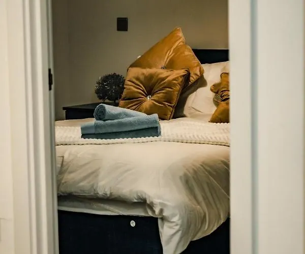 公寓 Bv Cosy Basement At Conditioning House 布雷得佛