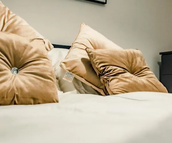 Bv Cosy Basement At Conditioning House 公寓 布雷得佛