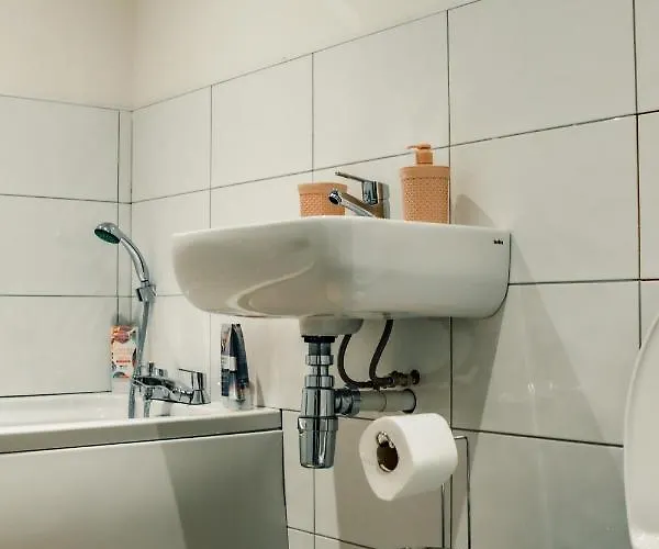 Bv Cosy Basement At Conditioning House *