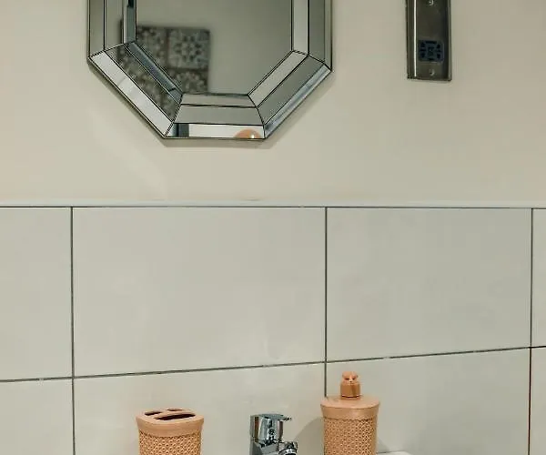 公寓 Bv Cosy Basement At Conditioning House *